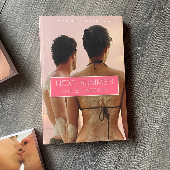 Bundle of 3 Books by Hailey Abbott - Picture 3 of 7